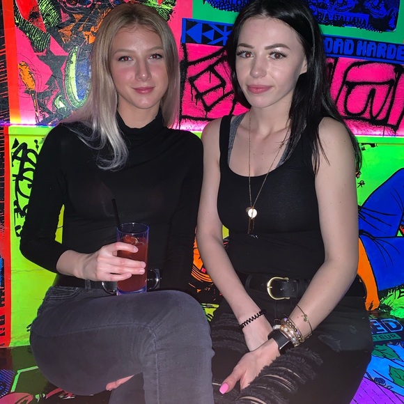 Meet your Posher, Lyndsey - Picture 5 of 5